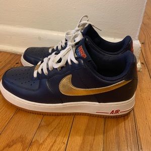 Nike Air Force 1’s men’s size 9!